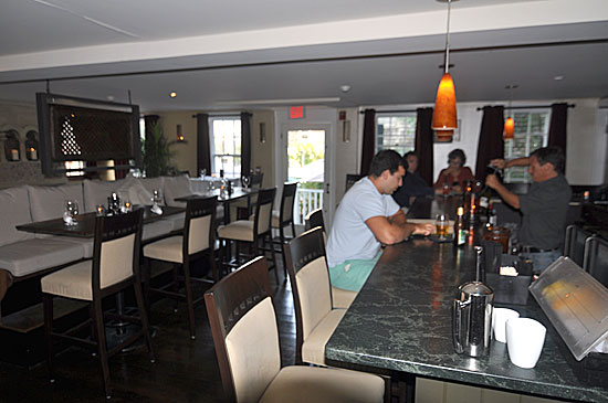 Nantucket Restaurant Reviews, Town Restaurant- Yesterday's Island